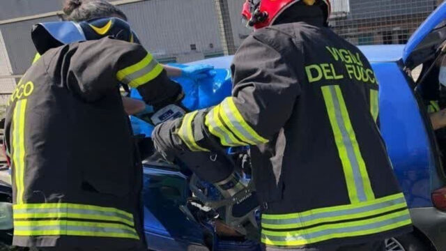 Tragico scontro in autostrada tra tre auto, il bilancio è grave: dove e cosa è successo