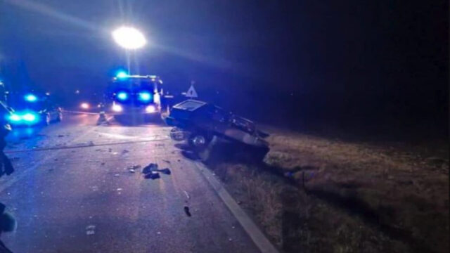 Grave incidente tra un’auto e un bus, il bilancio è tragico: dove e cosa è successo