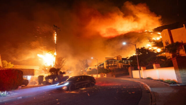 Devastante incendio, interi quartieri distrutti e 30mila persone in fuga: cosa sta succedendo