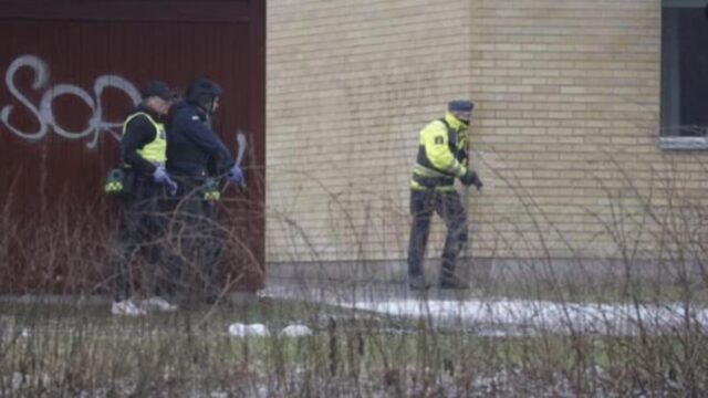 Tragedia in una scuola, si contano almeno 10 morti, un bilancio straziante: dove e cosa è successo