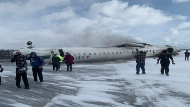 Spaventoso incidente, aereo si schianta durante l’atterraggio, bilancio drammatico: dove e cosa è successo