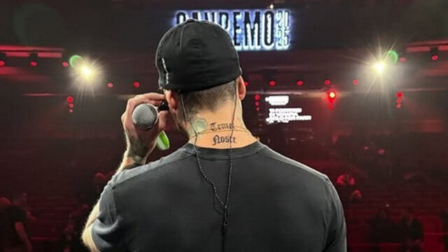 Fedez mostra a tutti il suo nuovo tatuaggio, dietro si nasconde un significato davvero particolare