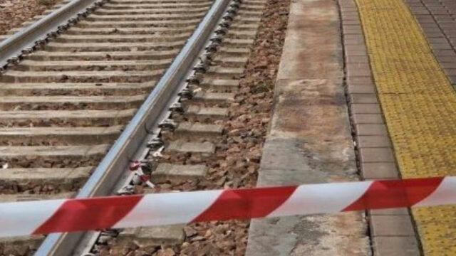 Tragedia sui binari, 27enne travolta da un treno, epilogo tragico: dove e cosa è successo