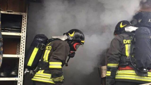 Spaventoso incendio in un condominio: purtroppo ci sono vittime. Dove e cos’è successo